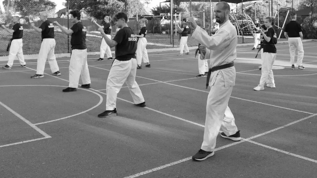 Wynn Vale Taekwondo class training session