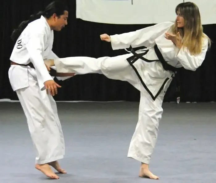 Senior Instructor Louise Woods instruction